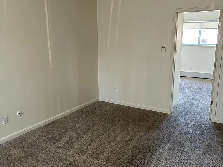 4067 Agnes Ave — Photo 4