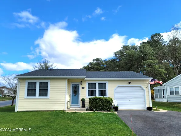 11 Greenmeadow Lane #72, Whiting, NJ 08759