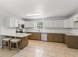 194 Briarcreek Dr, Winston Salem, NC 27107