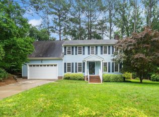 5800 Heatherbrook Cir, Raleigh, NC 27612