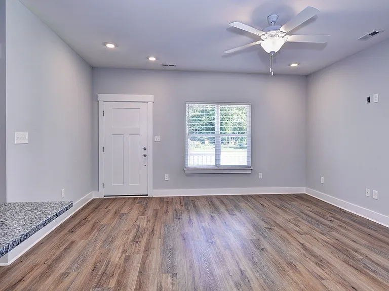102 Magruder Ave — Photo 8