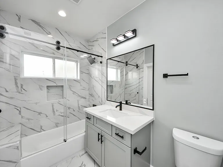3806A Yale St — Photo 22
