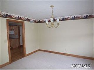 5th image of 22 Westwood Dr