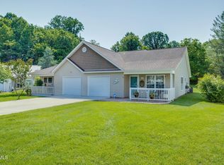 105 Willow Oak Ct, Bristol, VA 24201