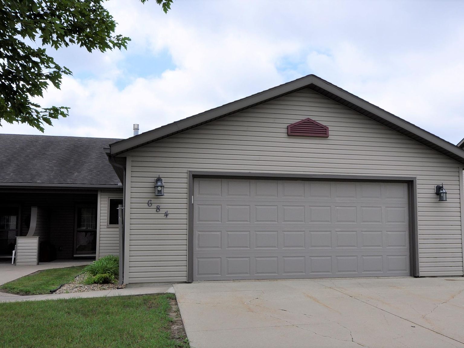 684 Sandy Ct, Wanamingo, MN 55983 Zillow