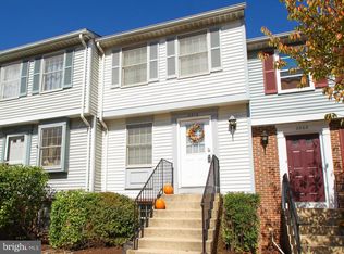 2810 New Providence Ct, Falls Church, VA 22042