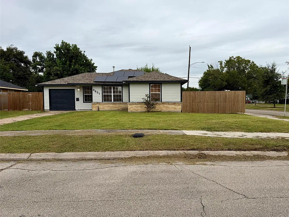 8651 Flossie Mae St