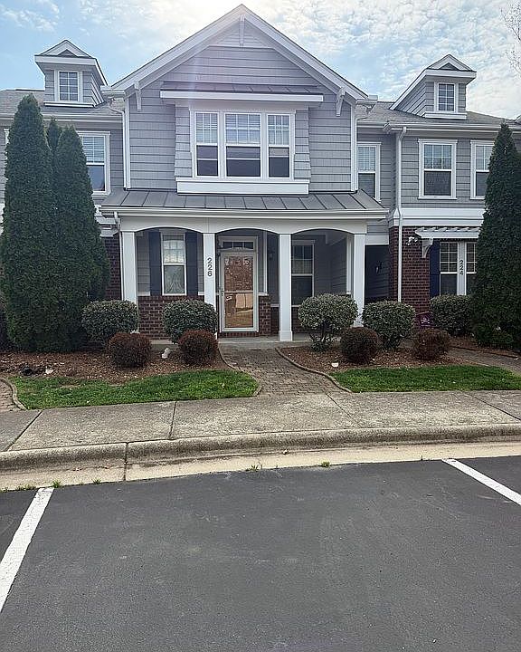 1st image of 226 Duck Mill Cir