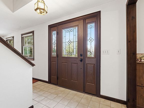 3rd image of 34 Sherwood Dr