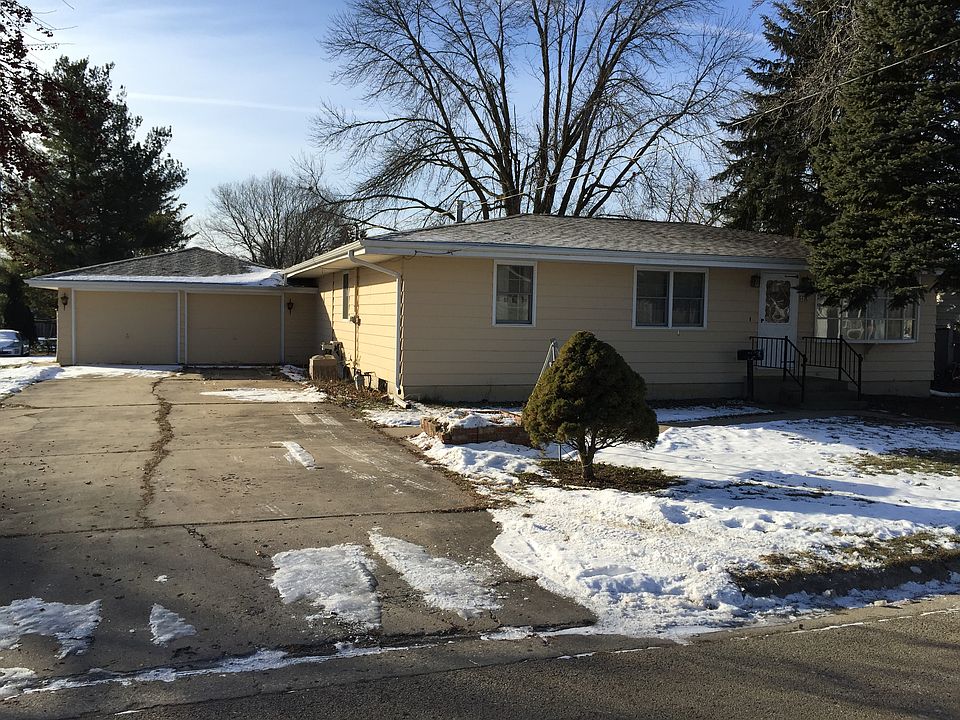 2nd image of 409 17th St