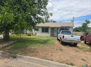 2306 Wyoming St, Carlsbad, NM 88220