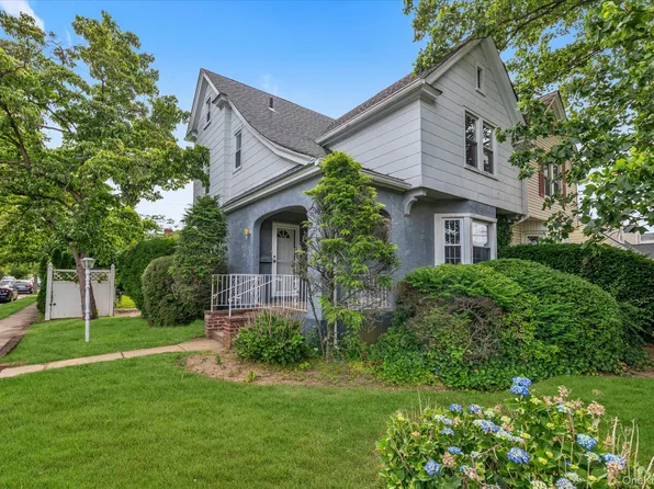 343 Nassau Boulevard, New Hyde Park, NY 11040