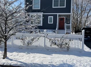 90 Walworth St, Saratoga Springs, NY 12866