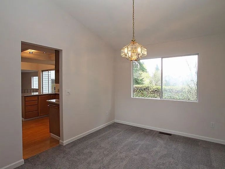 12526 NE 166th St — Photo 37