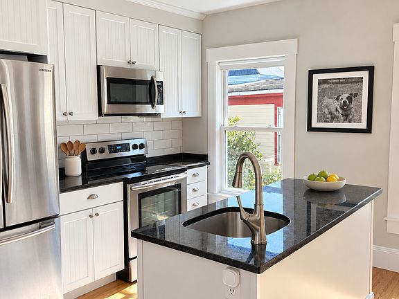 4th image of 23 Vesper St #2