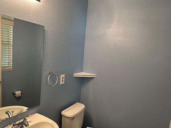3rd image of 2685 Carthage Dr #1