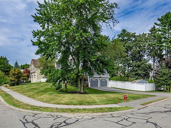 3rd image of 19 Lavalley Ln