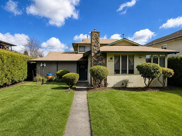 8468 144th St, Surrey, BC V3W 5T7