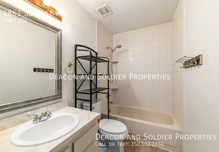 4861 SE 31st Ter — Photo 27