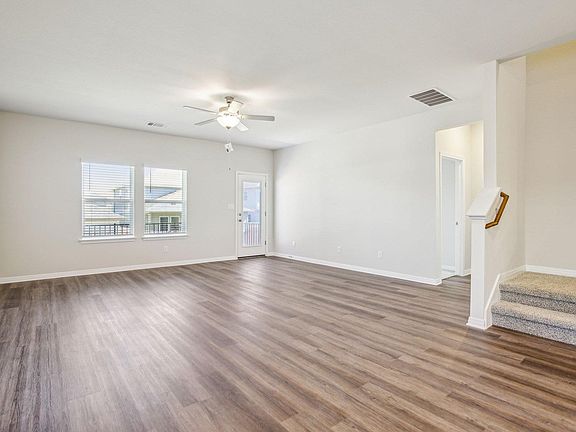 4th image of 100 Windbrook Dr