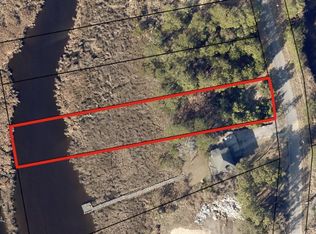 4040 Bob Perry Rd, Kitty Hawk, NC 27949