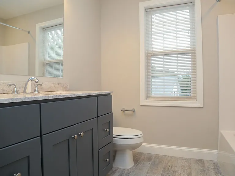 517 Admiral St — Photo 43