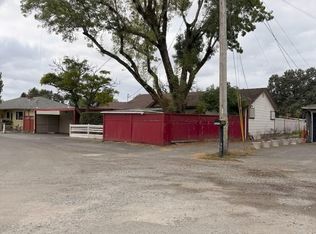 2283 W Hearn Ave, Santa Rosa, CA 95407