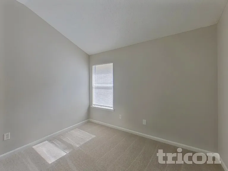 2950 Bessent Rd — Photo 11