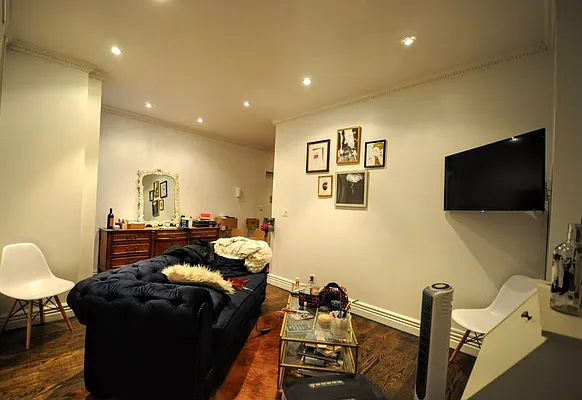 Rented by REAL New York | media 11