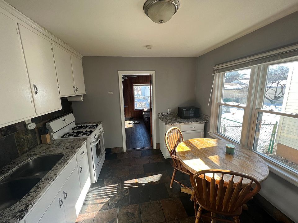 1st image of 2631 Madison St NE