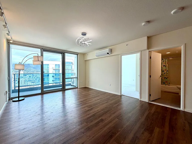 1391 Kapiolani Blvd #4204 — Photo 2