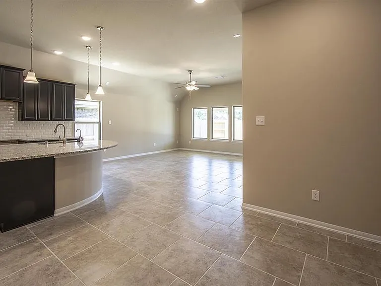 2622 Ivy Wood Ln — Photo 6