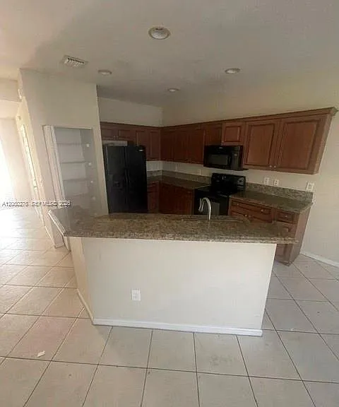 1992 Nassau Dr #- — Photo 6