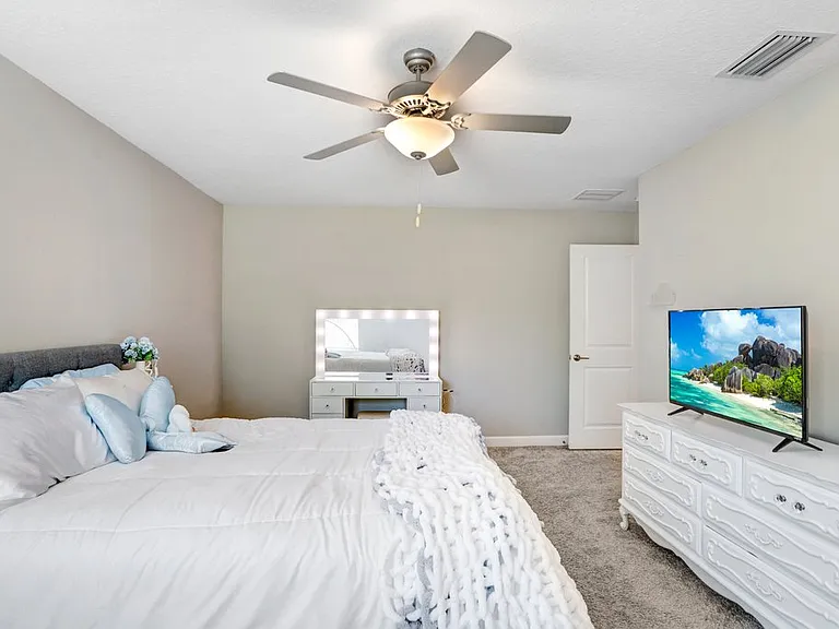8721 Savory Walk Dr — Photo 29