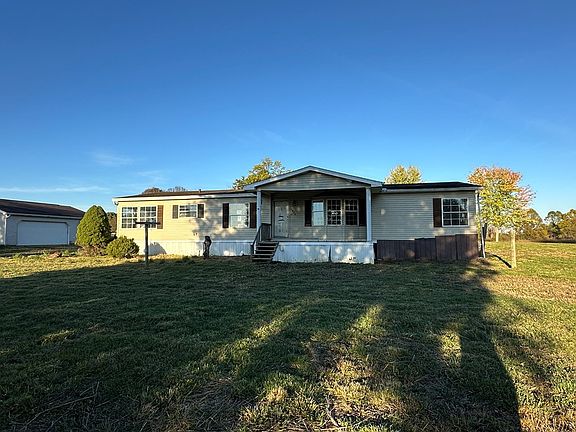 2nd image of 1624 Vanderhoof Rd