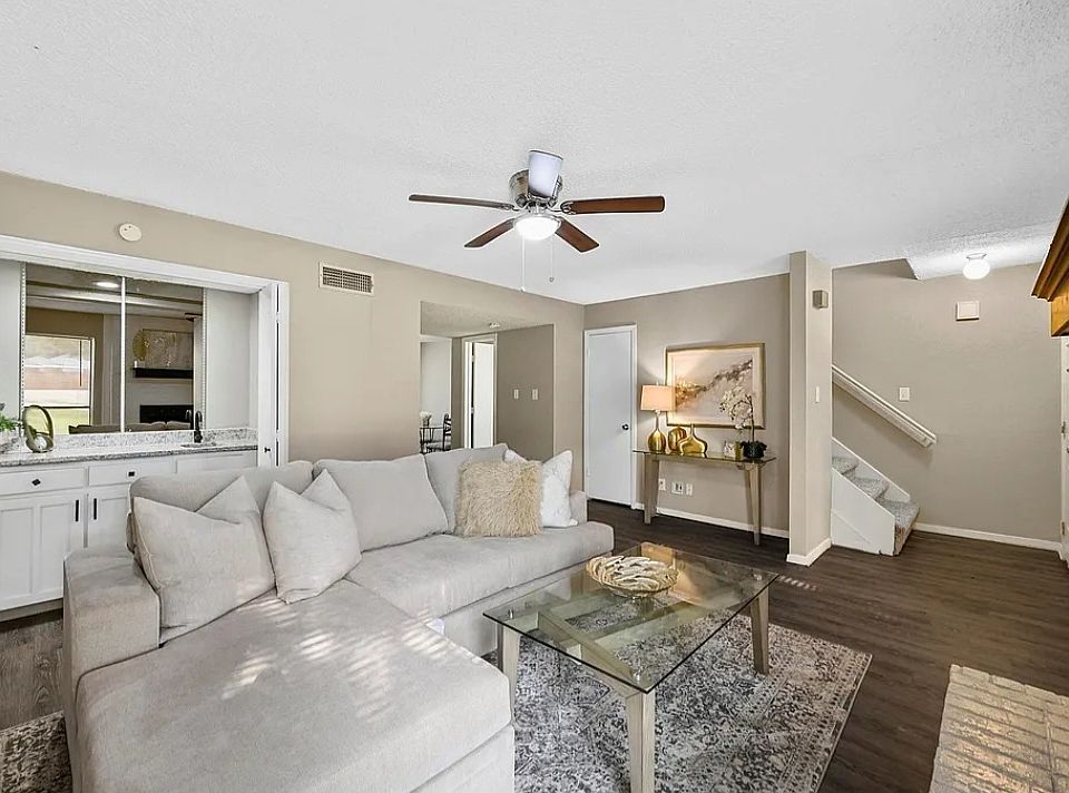 (photo from previous listing)