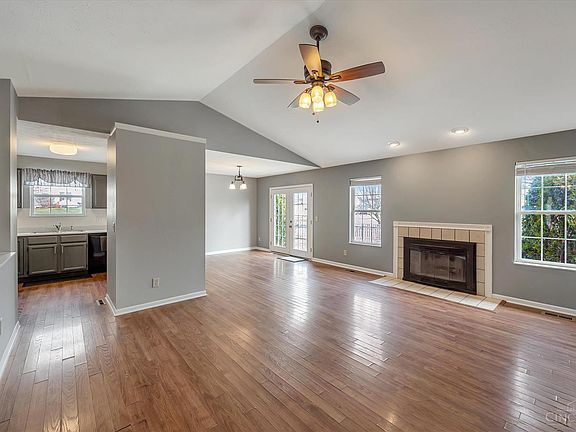 5th image of 1590 Cantebury Ln