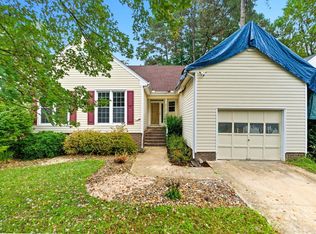 2712 Kempsford Pl, Raleigh, NC 27604