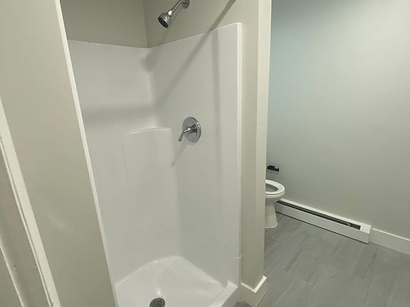 4th image of 201 Main St APT 6