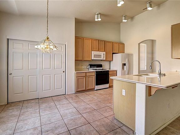 4th image of 8612 Stone Harbor Ave