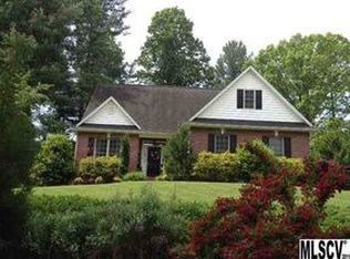 1021 6th Ave NW, Hickory, NC 28601