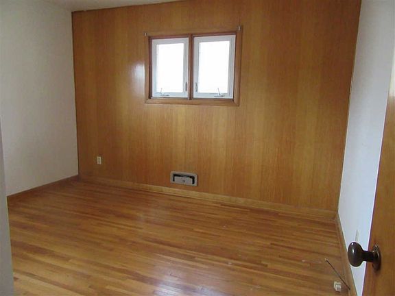 4th image of 1015 31st St