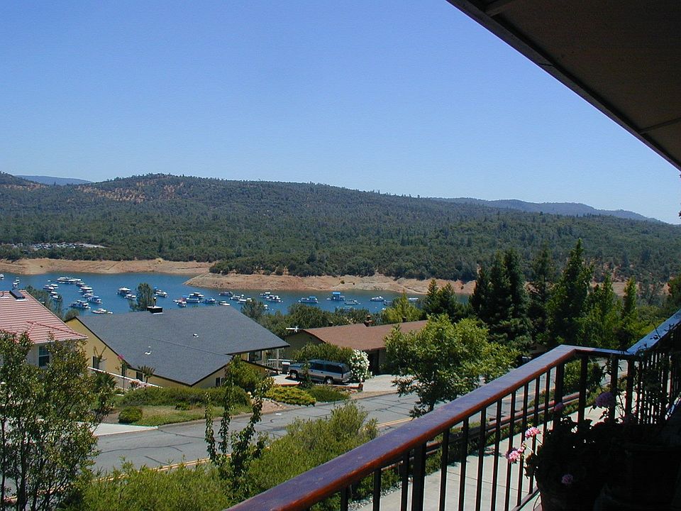 Another lake view 