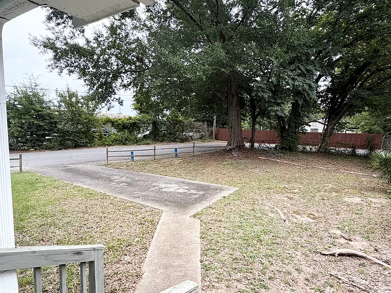 1678 Aircraft Dr SE #1 — Photo 13