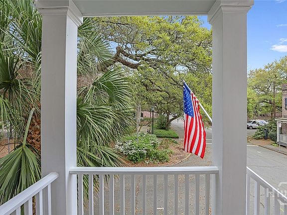 3rd image of 231 Houston Street