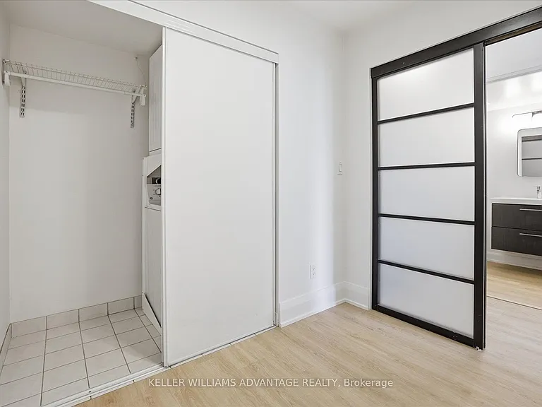 1733 Queen St E #415 — Photo 10