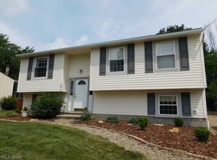 2873 Diana Lynn Dr, Stow, OH 44224
