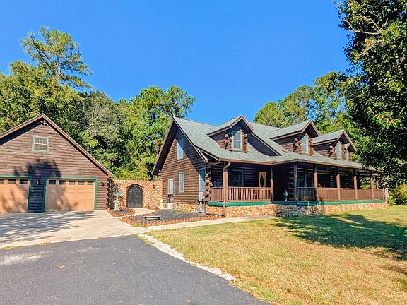 2nd image of 817 Lakeview Rd