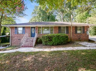 4281 Oakview Dr, Forest Park, GA 30297