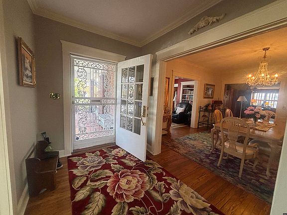 2nd image of 407 3rd St